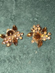 Vintage earrings. Aurora Borealis/ Amber rhinestone. Clip. Antique collectible