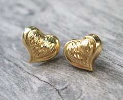 Lovely Dainty VTG Michael Anthony Ma 14K Yellow Gold Heart Stud Earrings .52g