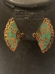 Vtg AMFARCO SIAM Thailand Goddess Gold Tone Green Enamel Fan Screw Back Earrings