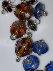 17 Pieces Vintage Silvertone Metal Wite Wrapped Pendant Glass Beads Multicolored