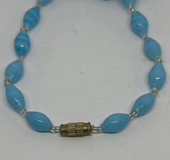 Vtg 1960s Sky Blue Glass Bead Gold Tone Barrel Clasp 21″ Necklace Made in India