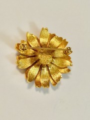 Vtg MMA Pink Enamel Flower Brooch Daisy Pave Rhinestone Metropolitan Museum Pin