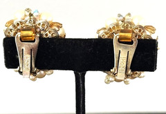 VTG Signed HOBÉ Gold Tn Fancy Clear AB Faux Pearls BEADED CLUSTER Clip Earrings