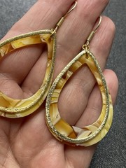Vintage 2.5” Orange Marbled Lucite Good Tone Metal Dangle Earrings