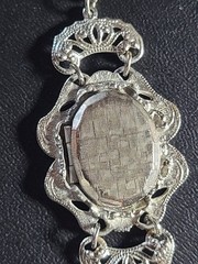 Vintage Silver Tone Filigree Locket Pendant Photo Necklace with 17 Inch Chain
