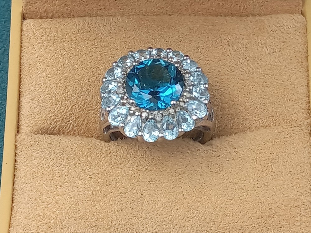 Pretty Sterling Silver Ring Round London Blue & Oval Blue Topaz Stones Size 5.75