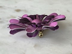 Vintage Retro Layered Shades of Purple Enamel Daisy Flower Metal Brooch Pin