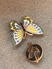 Lot of Yellow White Green & Blue Enamel Goldtone & Black Flying Butterfly in