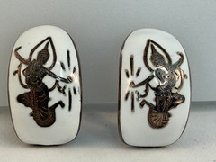 Vintage Siam Sterling Silver White Enamel Manimekhala Clip Earrings 1940s 1950s