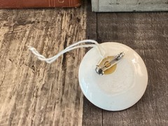 Miniature Life Like American Apple Pie On Plate Brooch Pin Vintage Ornament