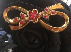 Vintage 1940s Coro Pegasus Floral Bow Brooch Red Crystals Gold Tone Metal Alloy