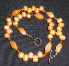 Vintage PEACH Freshwater Ringed Pearl Glass Crystal Necklace 17″ w/Toggle