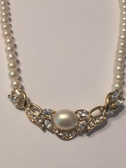 Vintage Trifari Clear Rhinestone Pearl Necklace