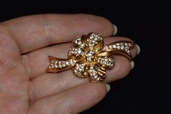 Rare Vintage SWAROVSKI Brooch Pin Sparkly Crystals Gold Tone Swan Mark