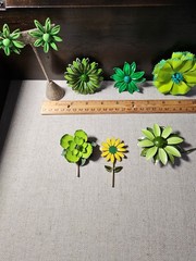 FLOwER PoWeR Pin Lot PLuS One Pair EaRiNgS!