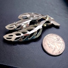 Silver Tone Leaf Brooch Autumn Statement Pin Dimensional Vintage