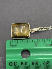 Vintage 18″ Sterling Silver Tigers Eye Pendant Necklace 6 Grams E20
