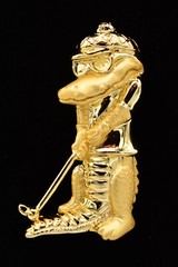 Danecraft Vintage Alligator Pin Brooch Brushed Gold Golfing Crocodile NOS BinA11