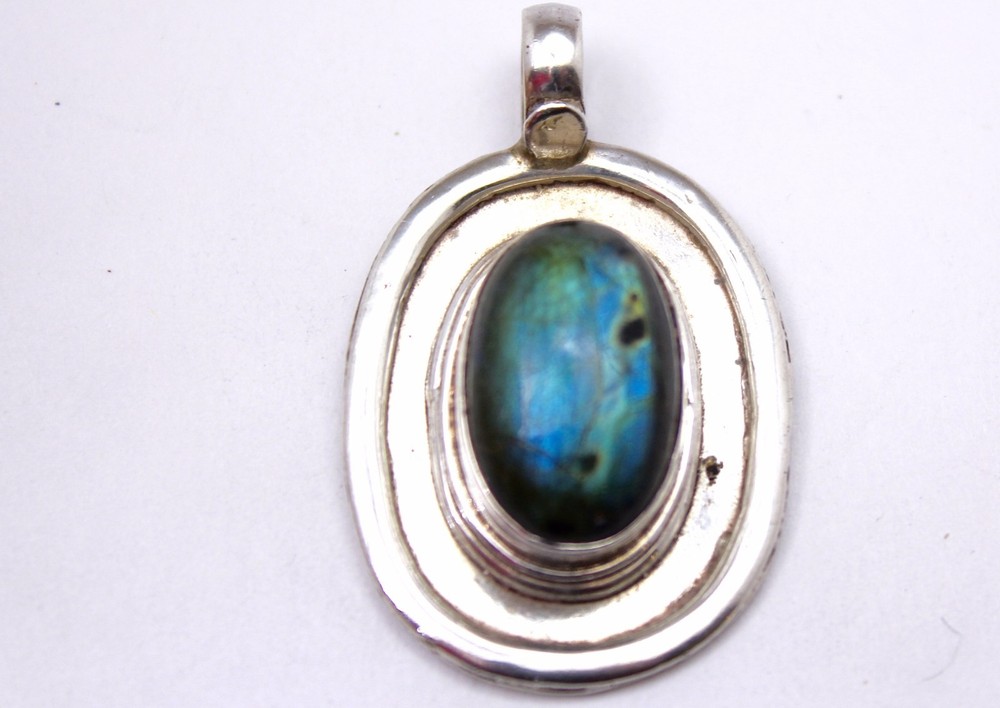 Sterling Silver And Mother of Pearl Pendant 42.50mm by 21mm 15g