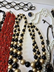 Estate Jewelry Lot Chunky Necklaces Rings Wearable Brooches Beaded 25+ VTG – Now