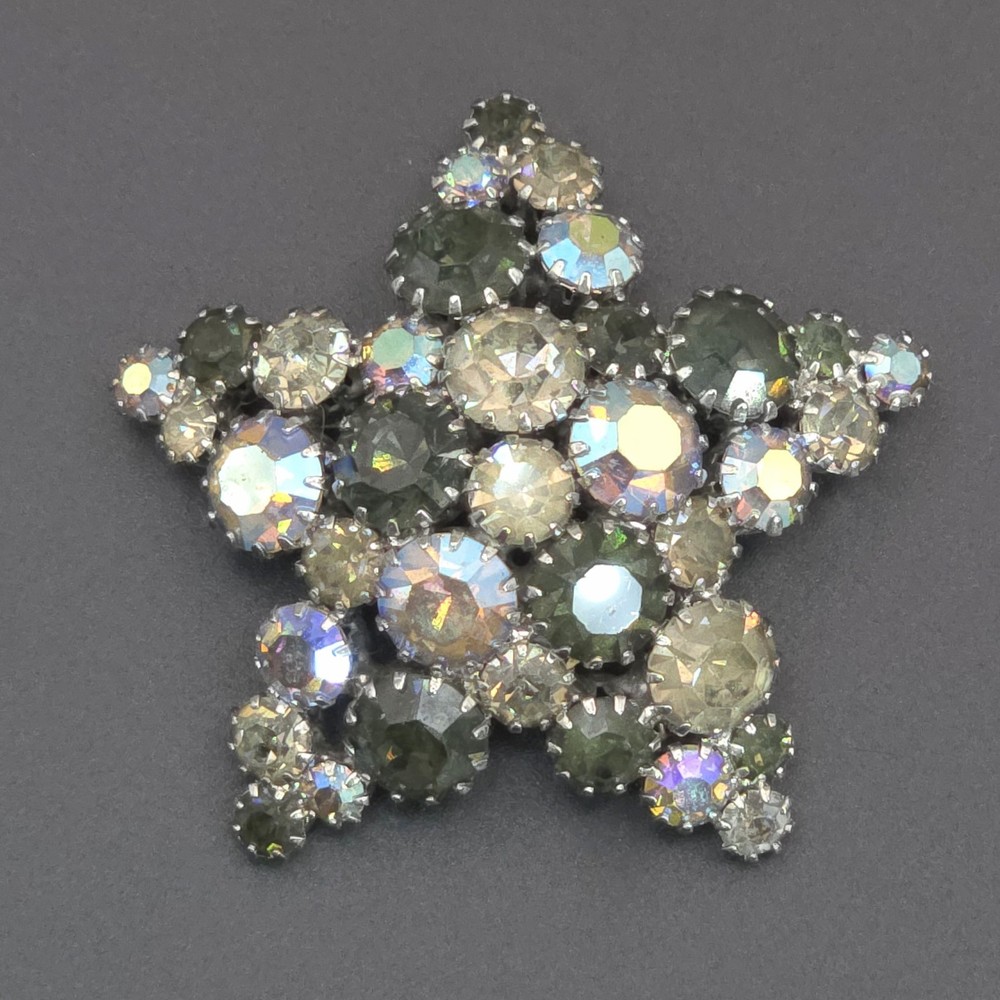 Large Dome Unsigned Star Prong Set Glass Rhinestone Brooch Silver Grey Tone 2″