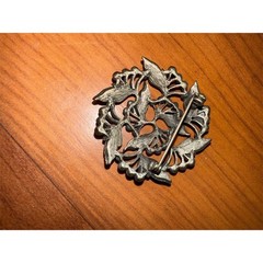 Vintage Pewter Leaf & Berry Brooch lapel Pin Nature Theme 1¾” Round timeless