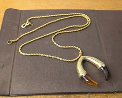 VINTAGE KENNETH JAY LANE KJL LUCITE TUSK NECKLACE
