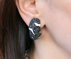 Vintage ST. JOHN Black Rhinestone Creamy Beige Enamel Shrimp Clip On Earrings