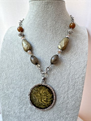 y2k 1990 Chicos 2000s Modernist Metal Jewelry VTG Goth Green Brown boho necklace