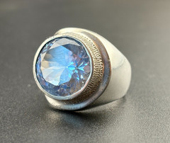 Sterling Silver Vintage Eagle Mexico 12.9 Ct Blue Quartz Ring Sz. 9 – 24.3 Grams