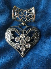 Vintage Slide Open Work Silver Tone Rhinestone Heart Charm Scarf Pendant 3.5″