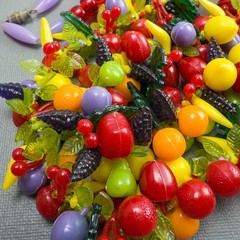 Vintage Fruit Salad Necklace Plastic Grapes Cherries Bananas Pears 27″