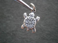 Small Southwestern Turtle Vintage Double Sided Sterling Silver Bracelet Charm