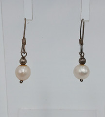 VTG 7mm Pearl Dangle Earrings 1in Drop Sterling Silver French Wire 1.43g Estate