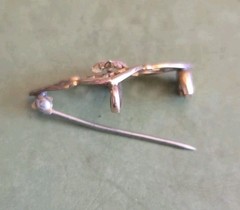 ANTIQUE Simmons Rose, White and Green Gold Tone WATCH PIN Brooch