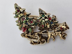 Vintage Brooch HORSE SLEIGH RIDE Pin CHRISTMAS TREES Holiday Costume Jewelry