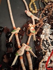 VTG costume jewelry lot Sell As Pictured Can Some Pieces Missing/broken (7)2