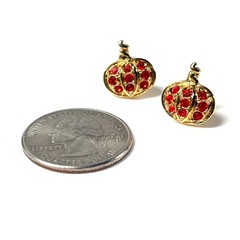 Vintage Avon Gold Tone Pumpkin Earrings Orange Rhinestone Fall Autumn – 1997