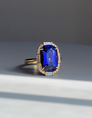 Vintage 18K Yellow Gold Elongated Cushion 5 Carat Tanzanite Diamond Ring Size 5