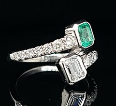 14k White Gold toi et moi ring 0.82CT. Diamond Natural Green Emerald