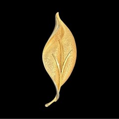 Vintage Gold Tone Leaf Brooch Signed STAR 3.5 Inches Elegant Design