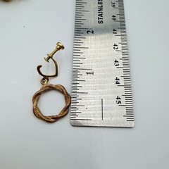 Vtg Gold Tone Twisted Hoop Clip Earrings Retro Heart Screw Back Dangle