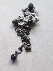 Vintage 60s Grape Vine Clip On Earrings And Matching Brooch, Silver Tone