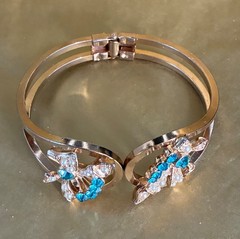 Vintage Oleg Cassini 3 Piece 24K Gold Plated & Blue Crystal Set w/ Original Box