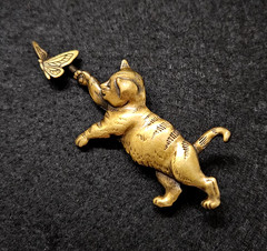 VTG Lot of 3 Cat Brooches JJ Jonette AJC Cat Fish Bowl Cat Butterfly Gold Tone