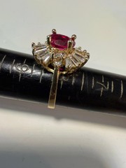 Vintage SOLID 14KT Gold Stamped Red Size 8 Ring 6.19g NOS NOI!