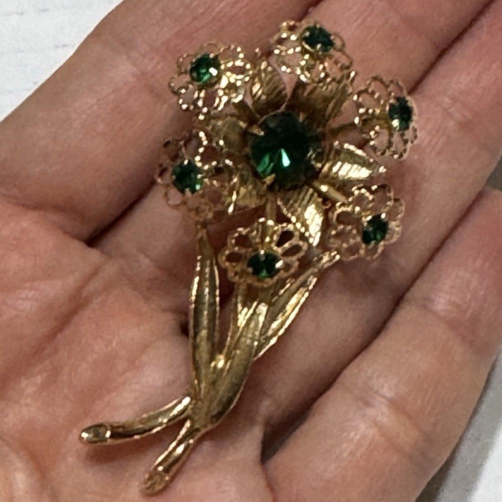 Vtg Green Rhinestone Brooch Pin Gold Tone Open Work Metal Floral Flower Grandma