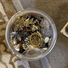 4.5 Lbs Vintage Jewelry Lot For Wear Or Harvest Broken Many Brooches , 4Crafting
