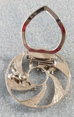 Beautiful MUSEUM COLLECTION Art Deco Style Bee Scarf Clip