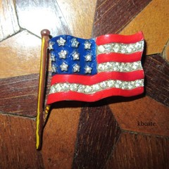 VTG 1930’s Lester Gaba Coro Designer RhineStone Patriotic Liberty Bell Brooch